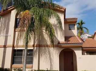 17290 NW 60th Ct, Hialeah, FL 33015