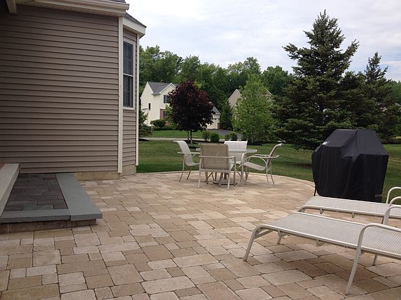 4th image of 20 Lindenwood Dr