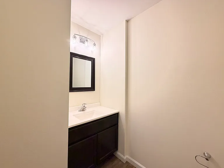 195 Lewis St #6 — Photo 13