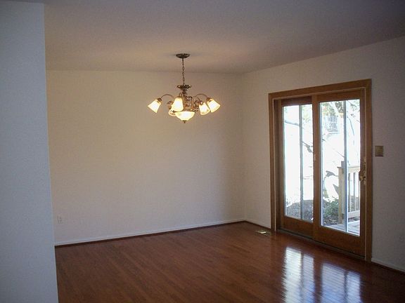 4th image of 5011 Pylers Mill Ct