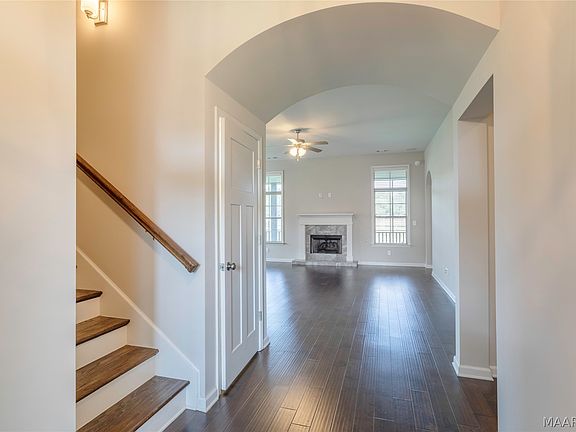 5th image of 8863 Broderick St