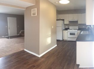 1109 Morningside Dr APT 2, Round Lake Beach, IL