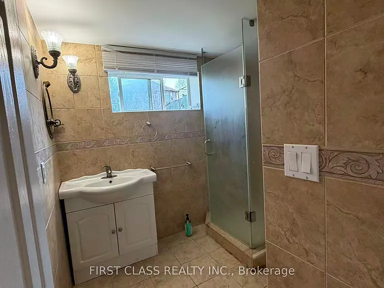 109 Goulding Ave — Photo 16