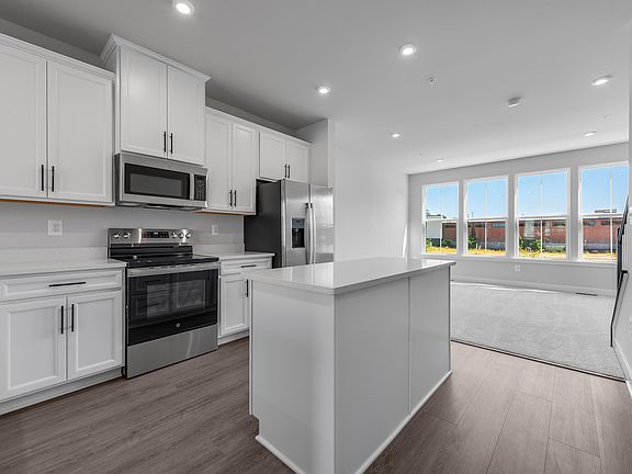 Clarendon 4-Story