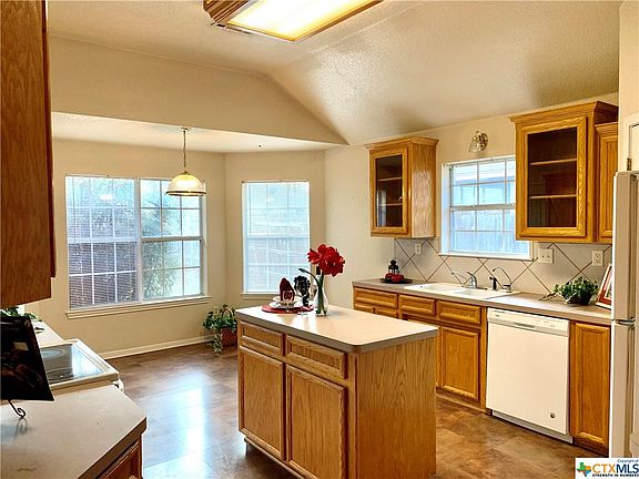 4th image of 4804 Michael Dr