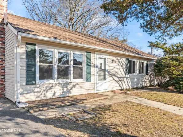 22 Anchor Road, Barnegat, NJ 08005