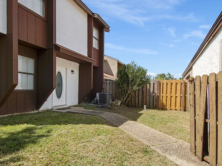 1824 Mallard Dr #A — Photo 3