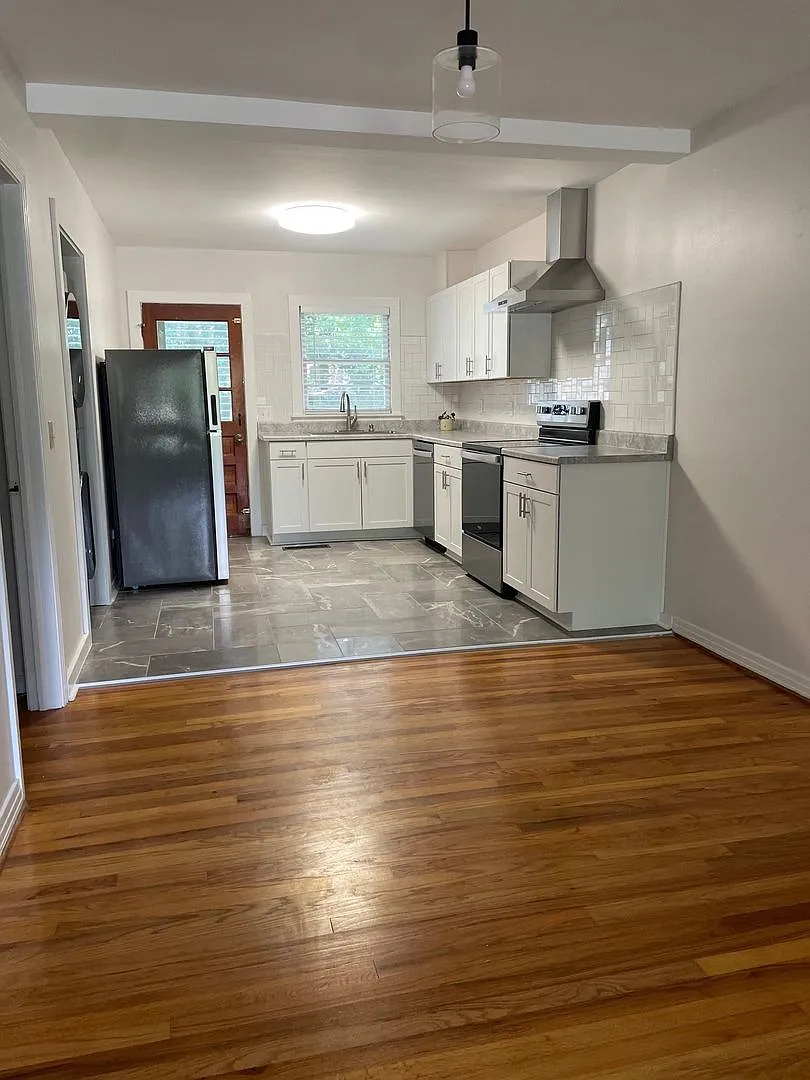 127 W. Drake Avenue — Photo 4
