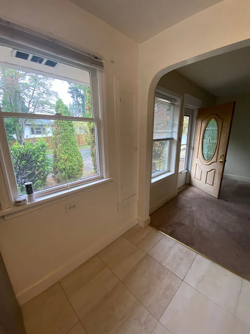 1 bedroom home with storage — Photo 4
