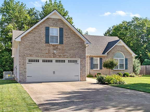 3rd image of 369 Woodtrace Dr