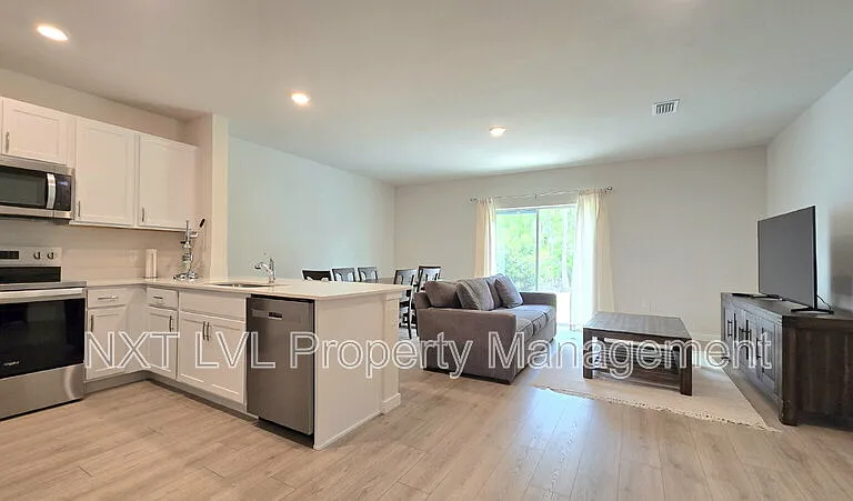 8369 Everly Preserve Dr — Photo 6