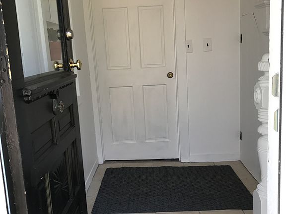 Entry/Mud Room 1