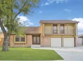 10026 Sageaspen Ln, Houston, TX 77089