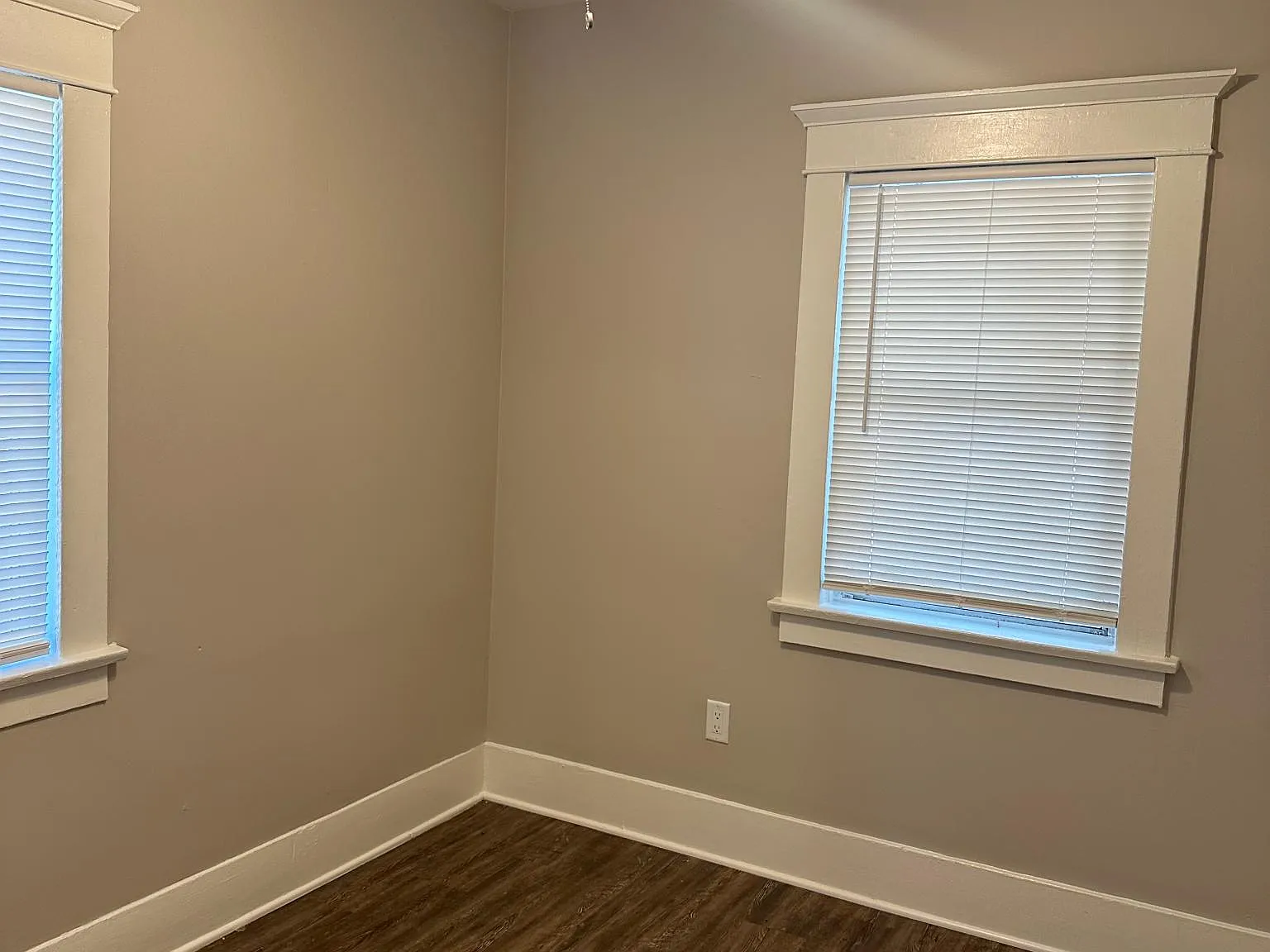 4 bed, 950 sqft, $3,300 — Photo 3