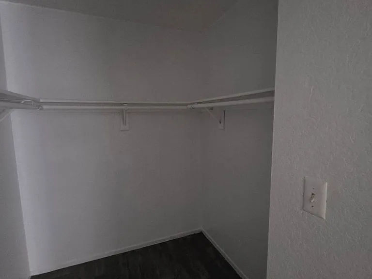 Canyon 35 Apartments — Photo 20