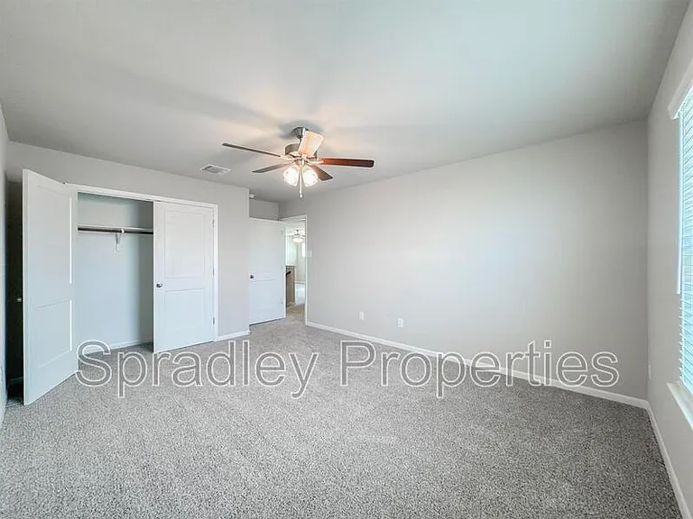 2716 Fox River Dr — Photo 26