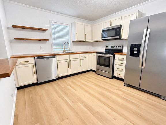 5th image of 4517 39th St