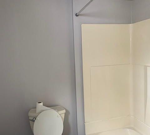 3rd image of 67 West Ave #1R
