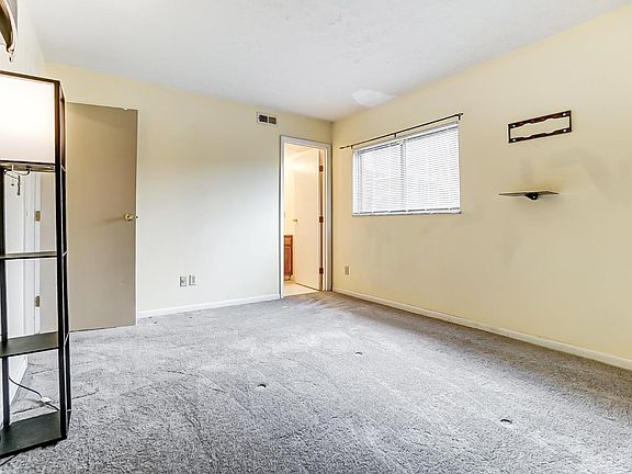 5th image of 9448 Woodland Hills Dr