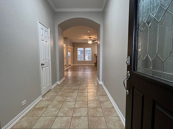 2nd image of 1517 Cockatiel Dr