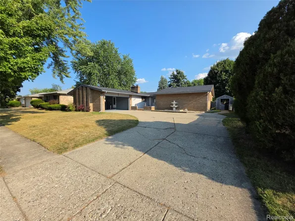 3710 Worchester Dr, Flint, MI 48503