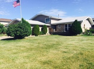 710 Roof Ave, Romeoville, IL 60446