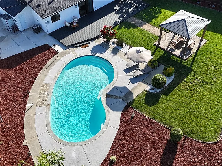7947 Serena Ct — Photo 38
