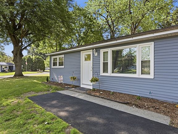 4th image of 43 Sunridge Dr