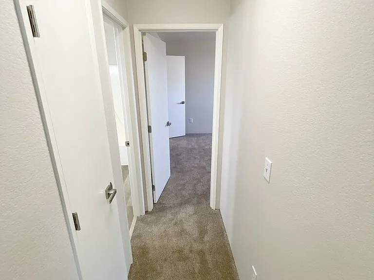 5630-5632 N Hills Dr #5634 — Photo 13