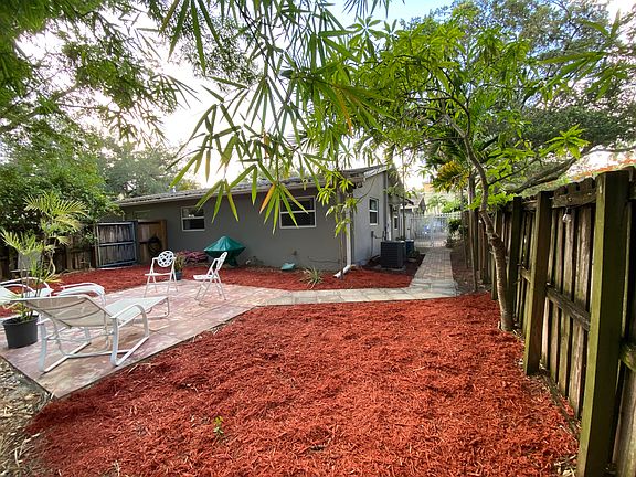 4th image of 1220 Tequesta St #1