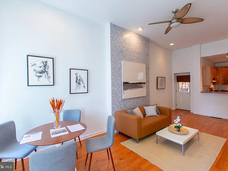 1921 Poplar St #1 — Photo 2