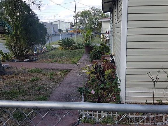 2nd image of 502 Kansas Ave