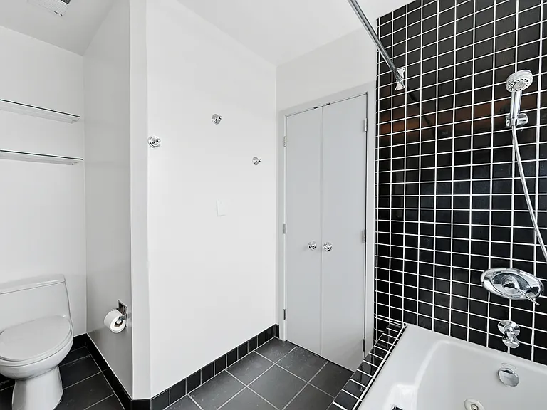 20 Kent Pl — Photo 51