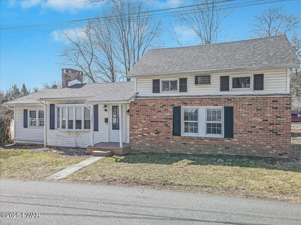 209 Apple Aly E, Milford, PA 18337