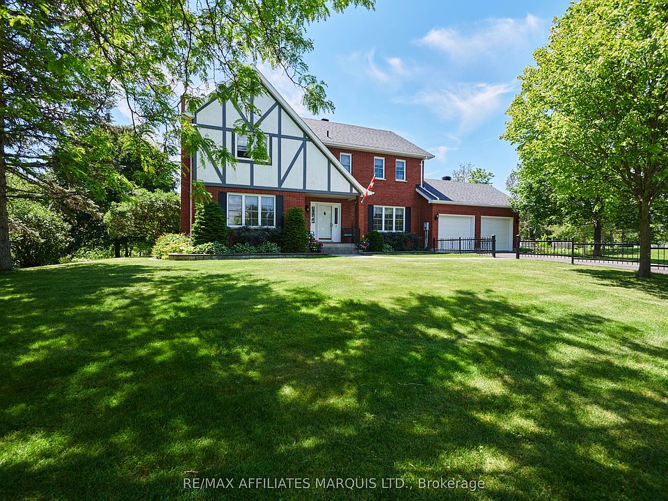 1st image of 2 Fairholme Dr