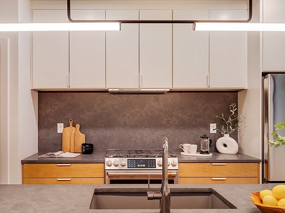 2nd image of 182 Tremont St #2