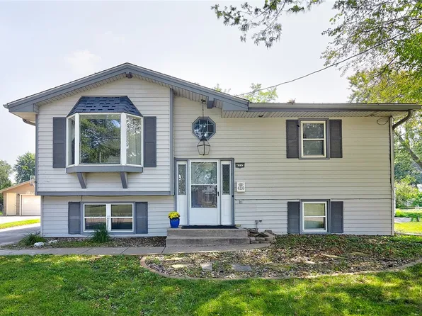 4233 69th St, Urbandale, IA 50322