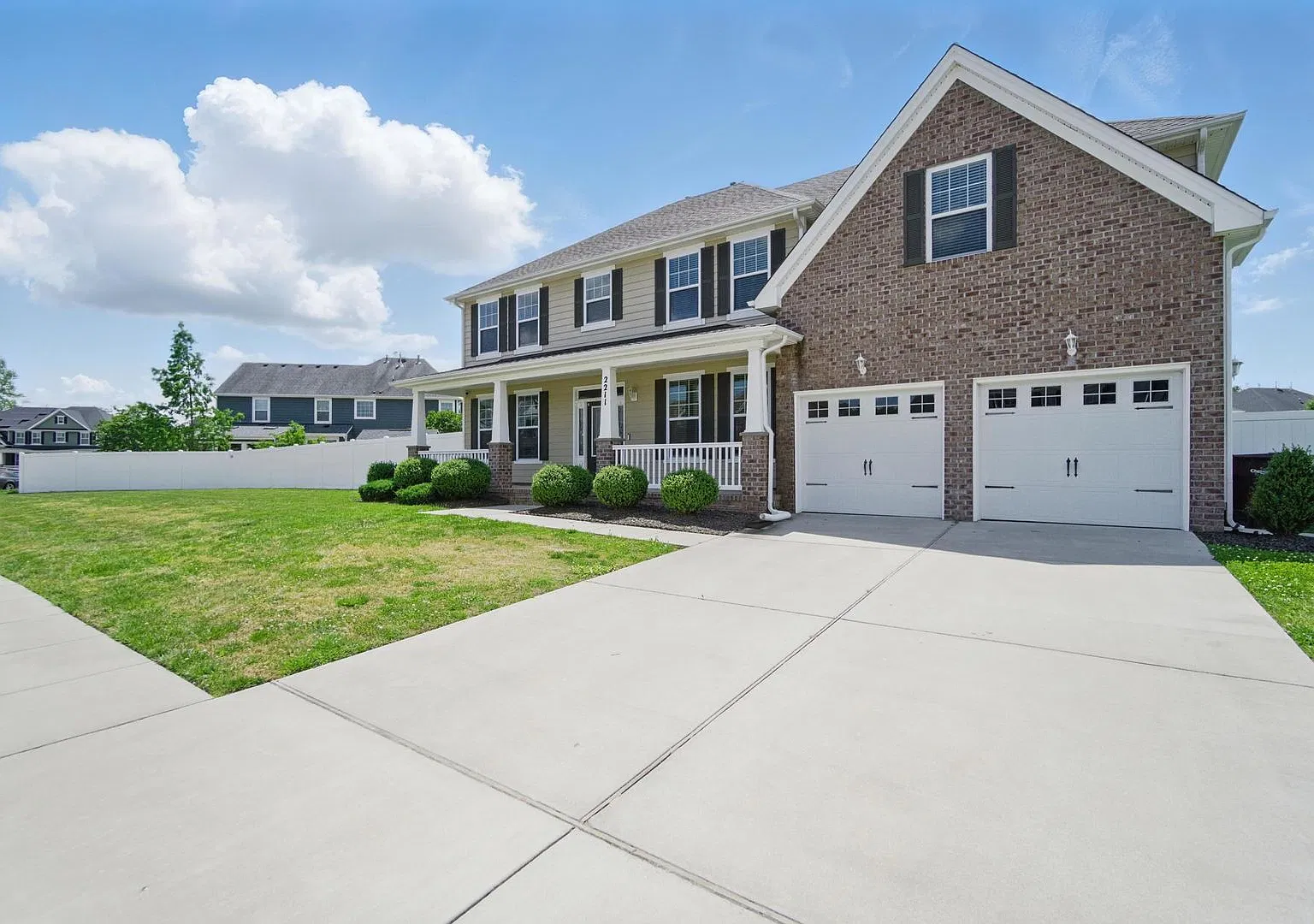 Grassfield — Photo 1