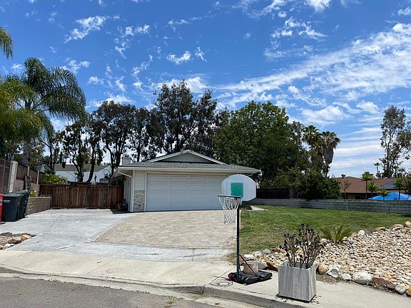 2nd image of 613 Marigold Dr
