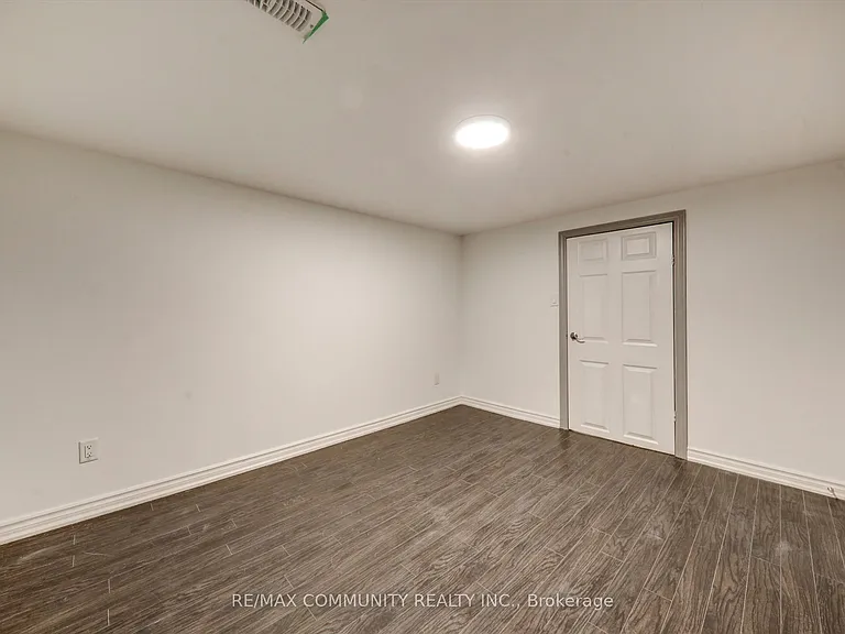 58 Gully Dr #BASEMENT — Photo 12