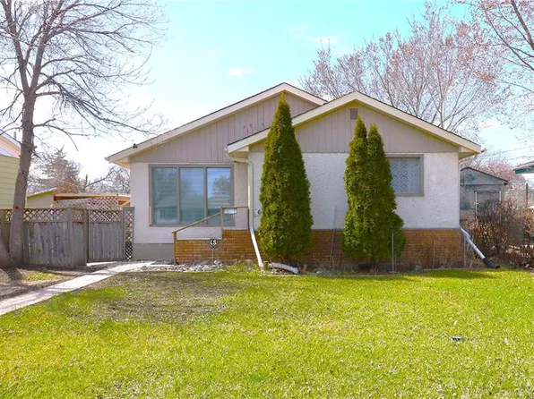 674 Robinson STREET, Regina, SK S4T 2L8