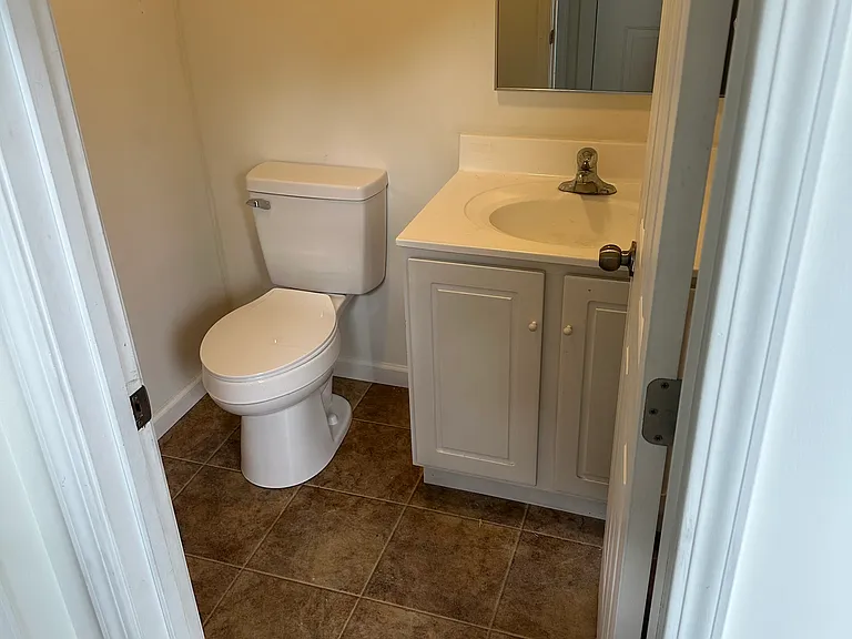 177 Sherman Ave #B — Photo 4