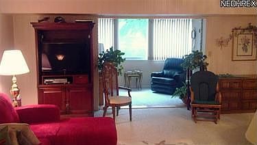 5th image of 520 Meredith Ln APT 412