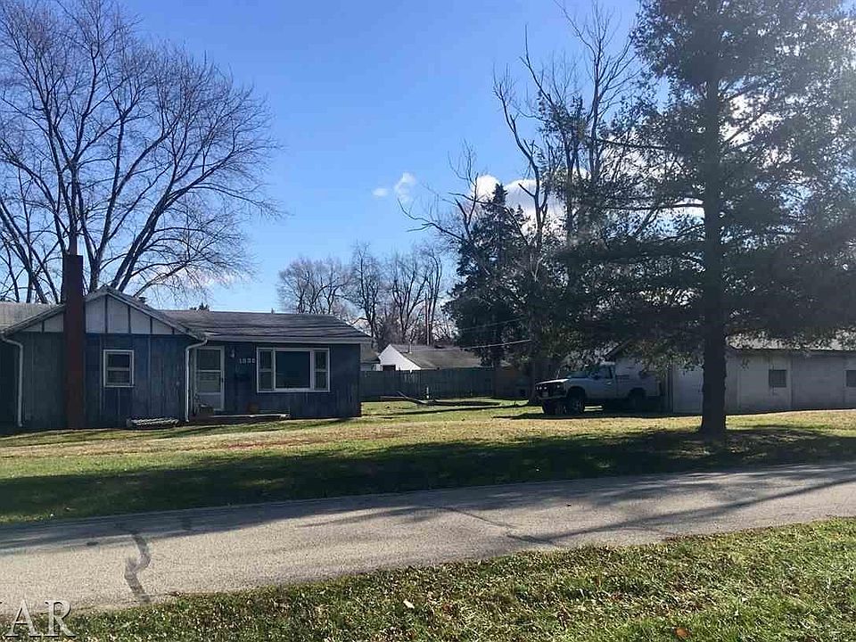2nd image of 1535 W Melrose Ct