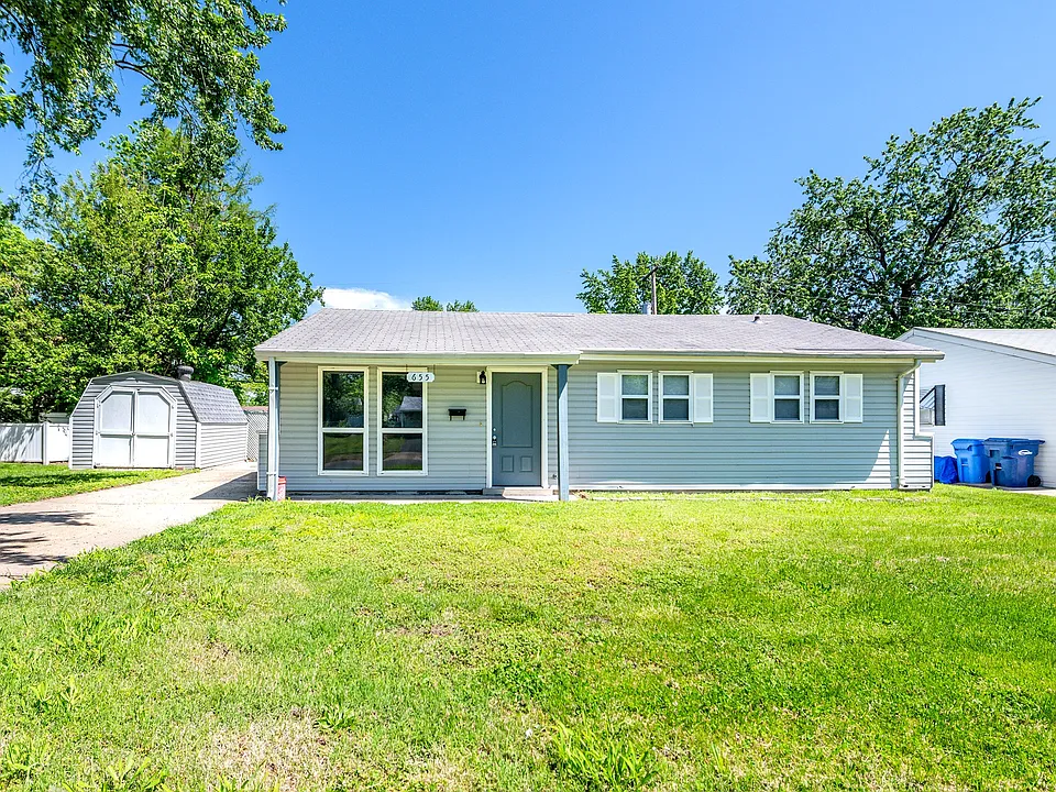 655 Lexington Park