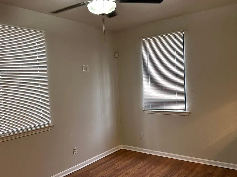 4501 S Prieur St #A — Photo 1