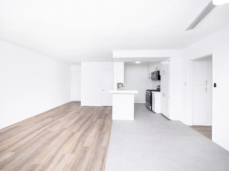 336 S. Alexandria Ave — Photo 24