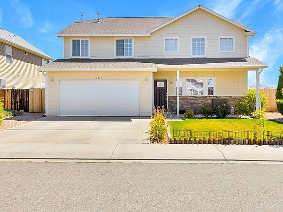 2nd image of 622 1/2 Shannon Ln