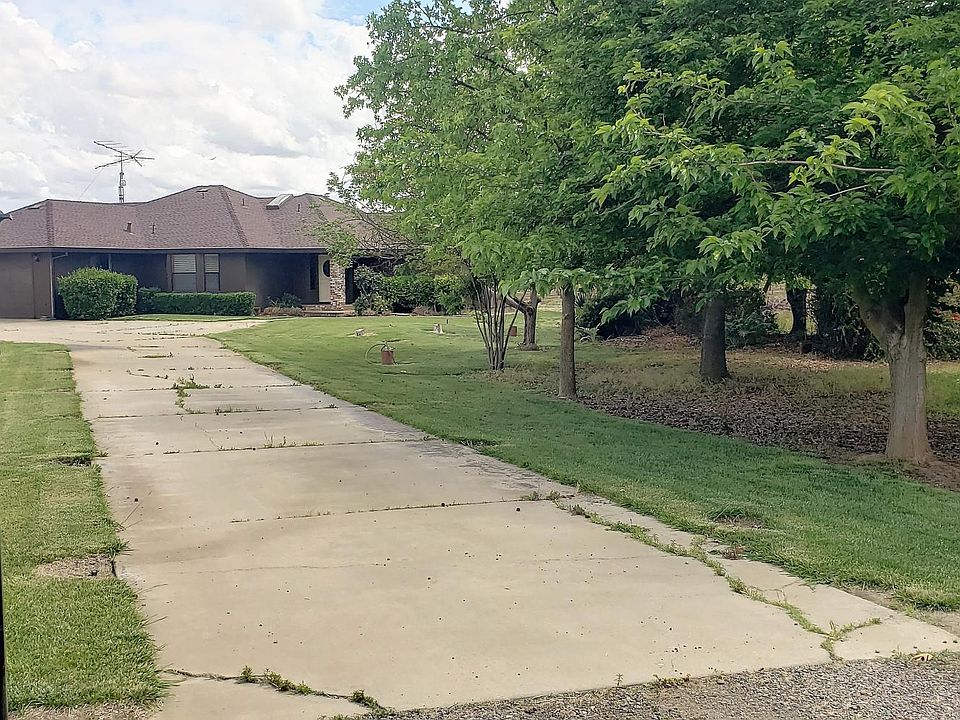 Driveway Entrance