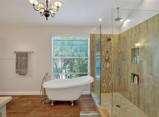 3914 Jasmine Ln, Coral Springs, FL 33065